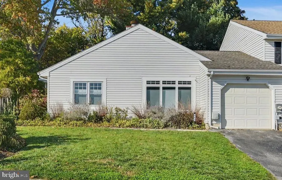 127 Upper Valley Ln, Newark, DE 19711 - #1