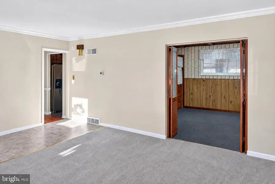 718 E Basin Rd, New Castle, DE 19720 - #3