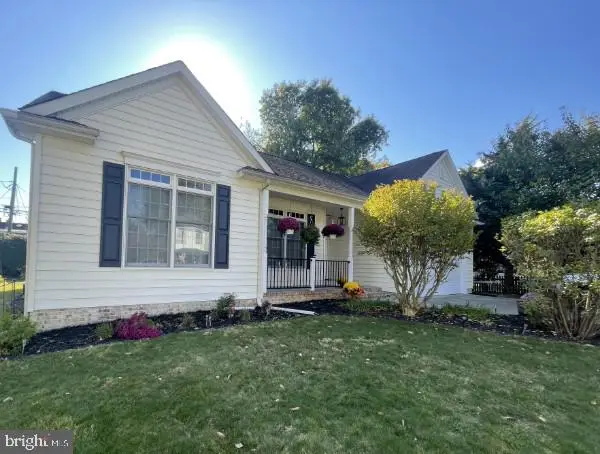 205 Adams St, Delaware City, DE 19706 - #1