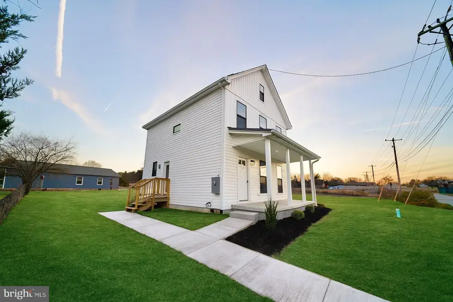 304 S Railroad Ave, Georgetown, DE 19947 - Image #2