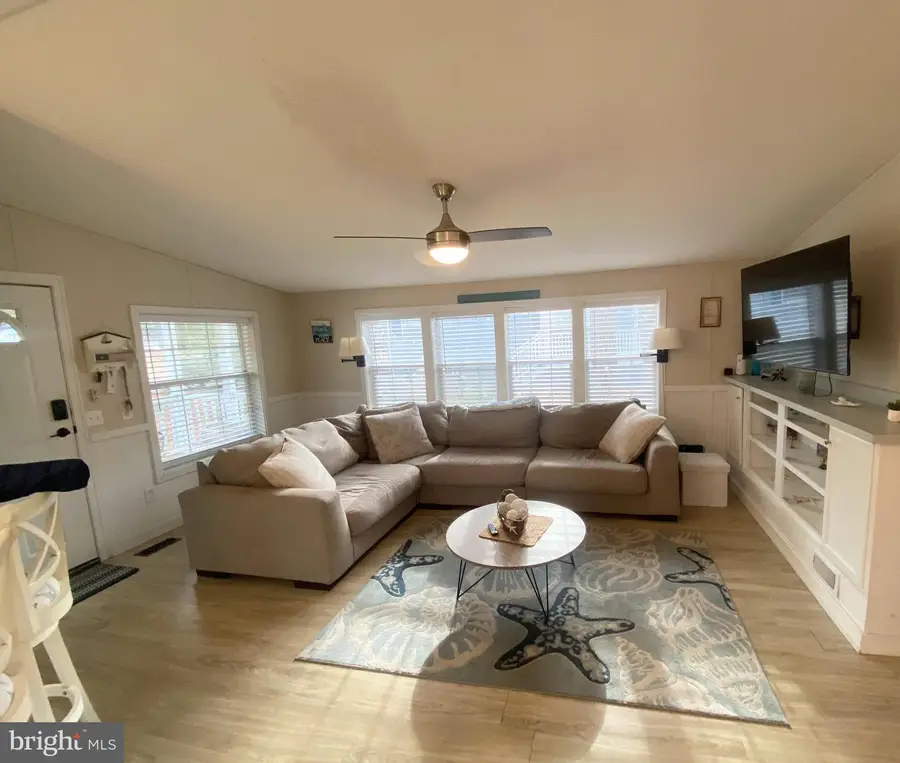 26586 Barn Ln #9, Long Neck, DE 19966 - Image #3