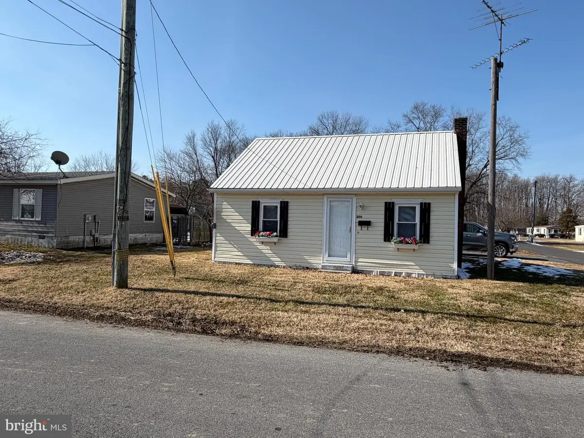 200 S Dixie St, Greenwood, DE 19950 - #1