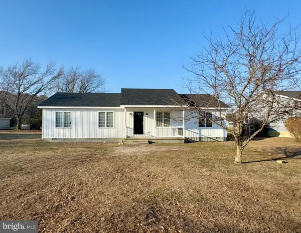 208 Oak St, ELLENDALE, DE 19941