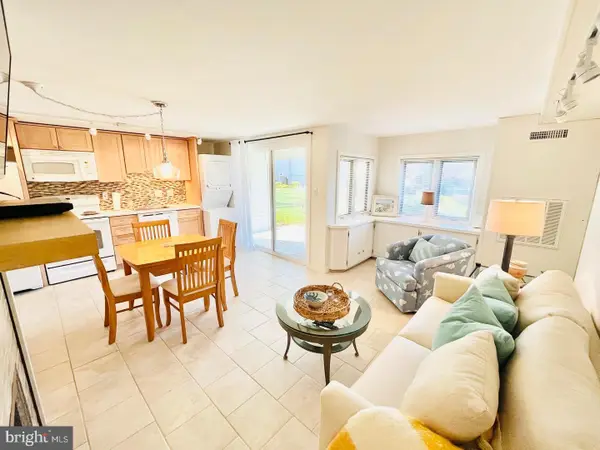 11 Newbold Sq #11, REHOBOTH BEACH, DE 19971