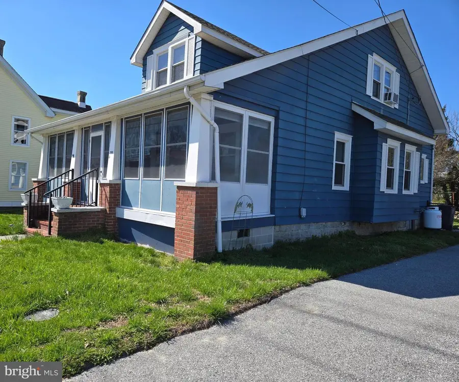 599 E Market St, Georgetown, DE 19947 - #2