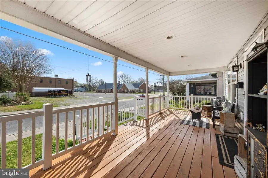 305 E Jewell St, Delmar, DE 19940 - #3