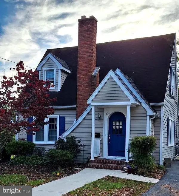 231 W Pine St, GEORGETOWN, DE 19947