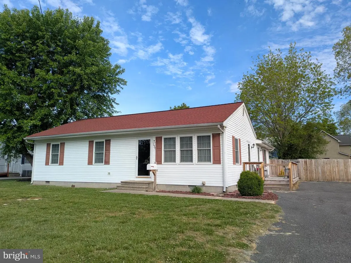 120 E Locust St, Seaford, DE 19973 - #1