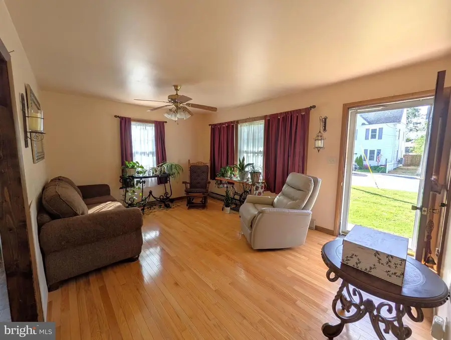 120 E Locust St, Seaford, DE 19973 - #3