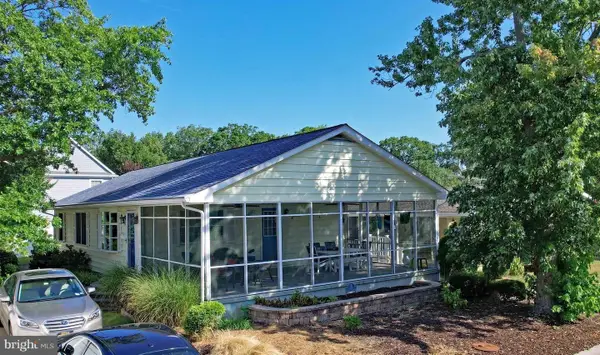 327 Country Club Dr, REHOBOTH BEACH, DE 19971
