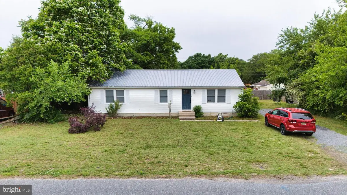 116 E 5th St, Blades, DE 19973 - #1