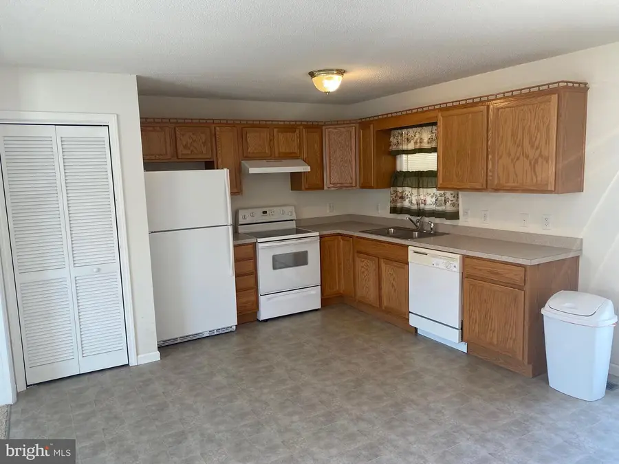 803 S Market St, Blades, DE 19973 - #3
