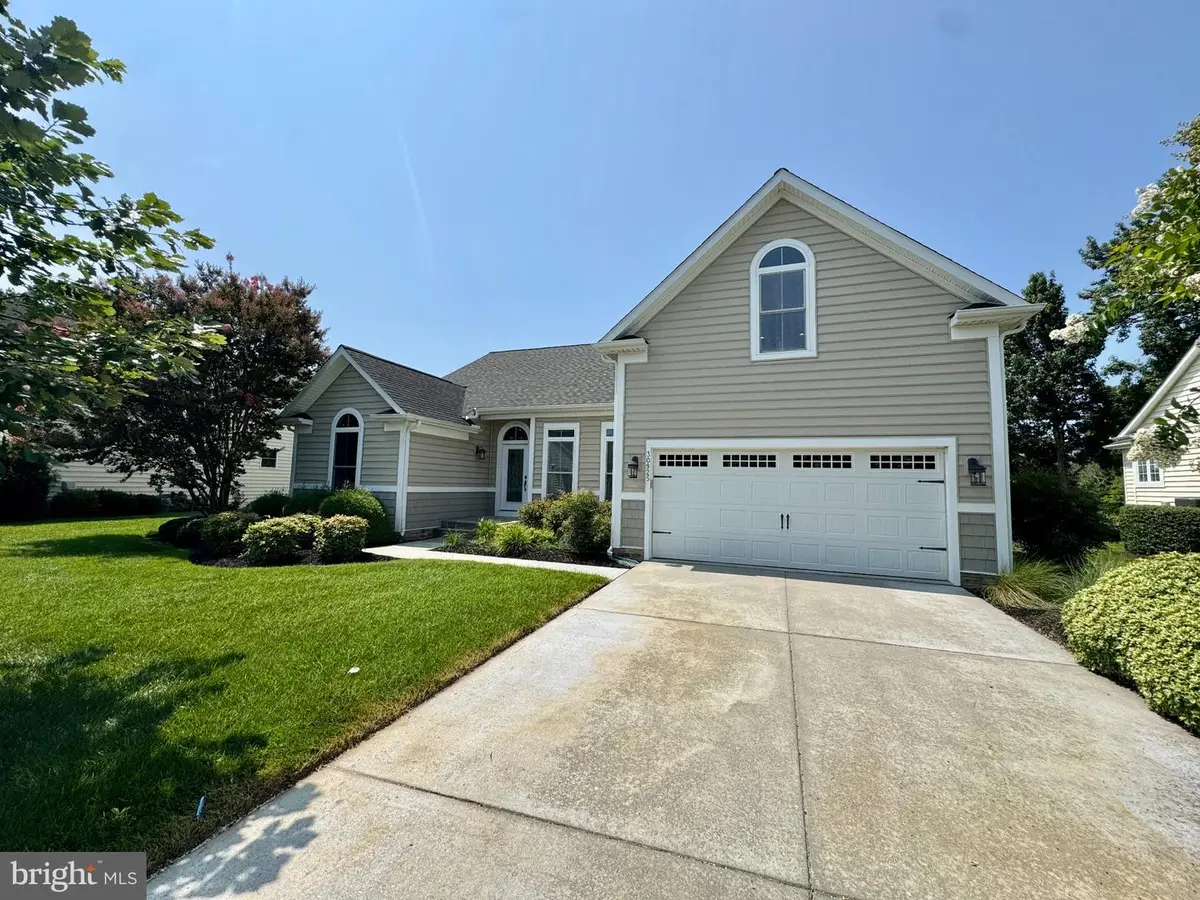 30925 Fresh Pond Dr, Ocean View, DE 19970 - #1