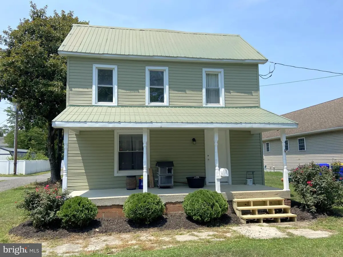 310 Harrington St, Seaford, DE 19973 - #1