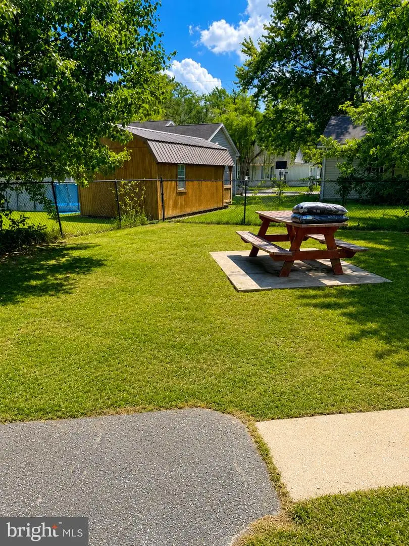 530 W 7 Th St, Laurel, DE 19956 - #3