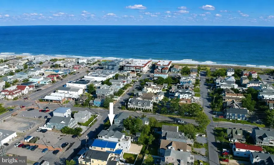204 Hollywood St, Bethany Beach, DE 19930 - #2