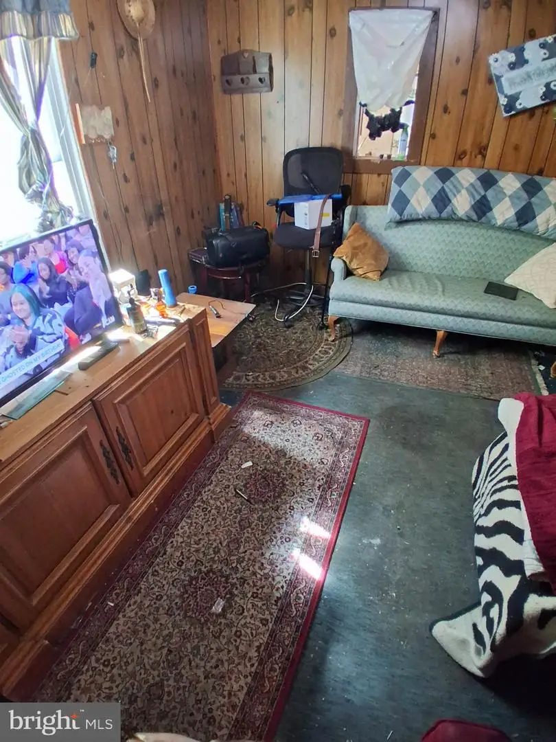 228 W 8th St, Laurel, DE 19956 - #2