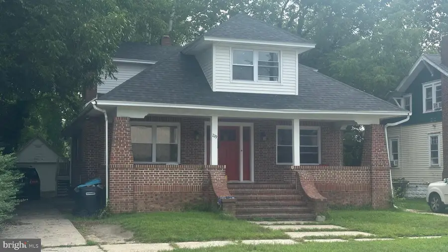 229 N Front St, Seaford, DE 19973 - #2