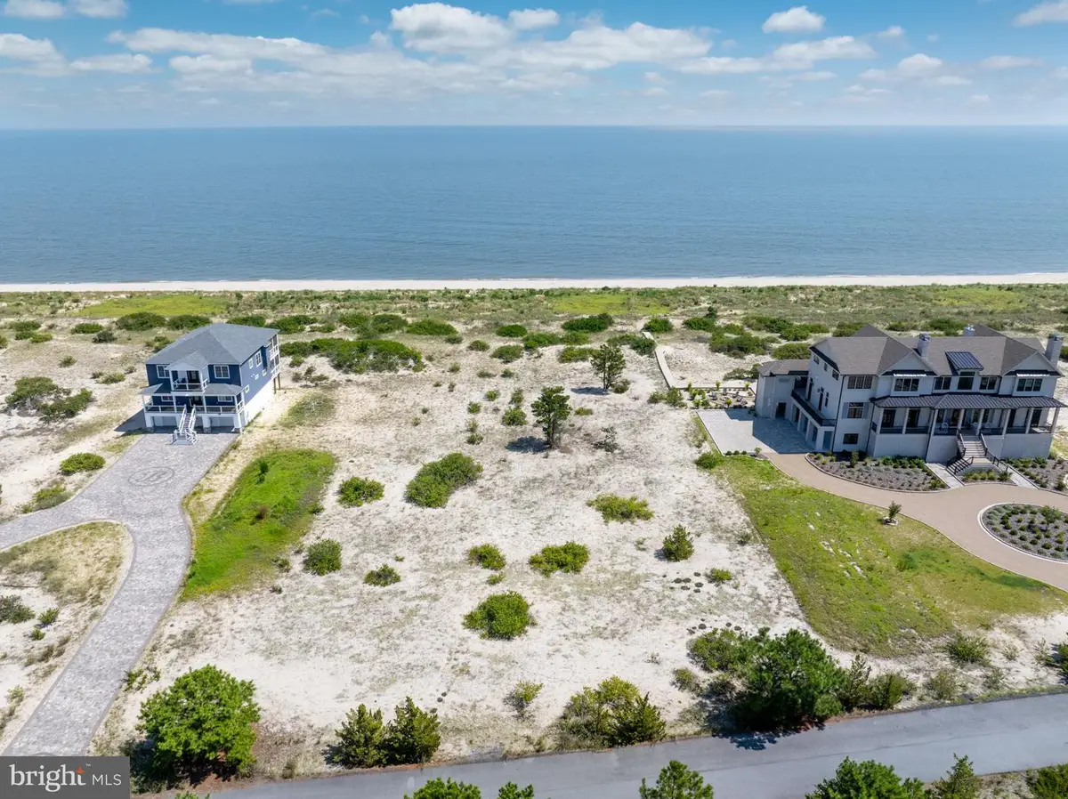 2106 N Bay Shore Dr, Milton, DE 19968 - #1