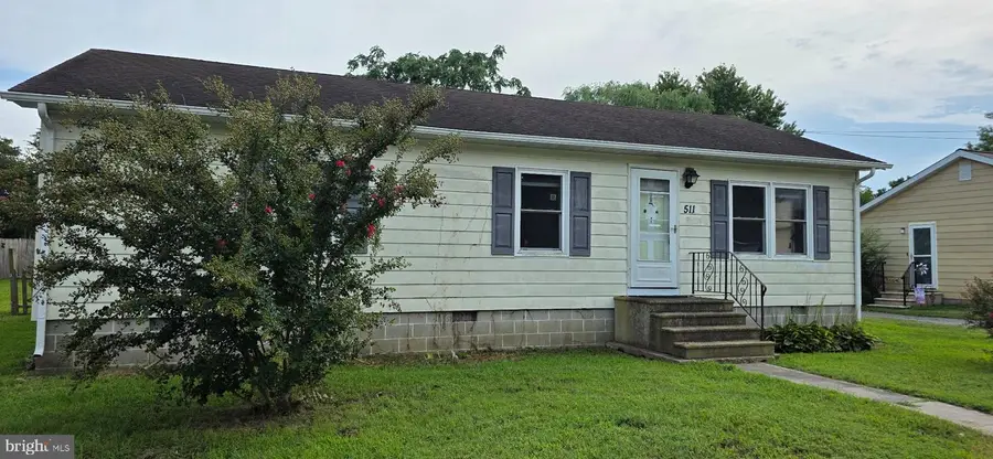 511 W 8th St, Laurel, DE 19956 - #2