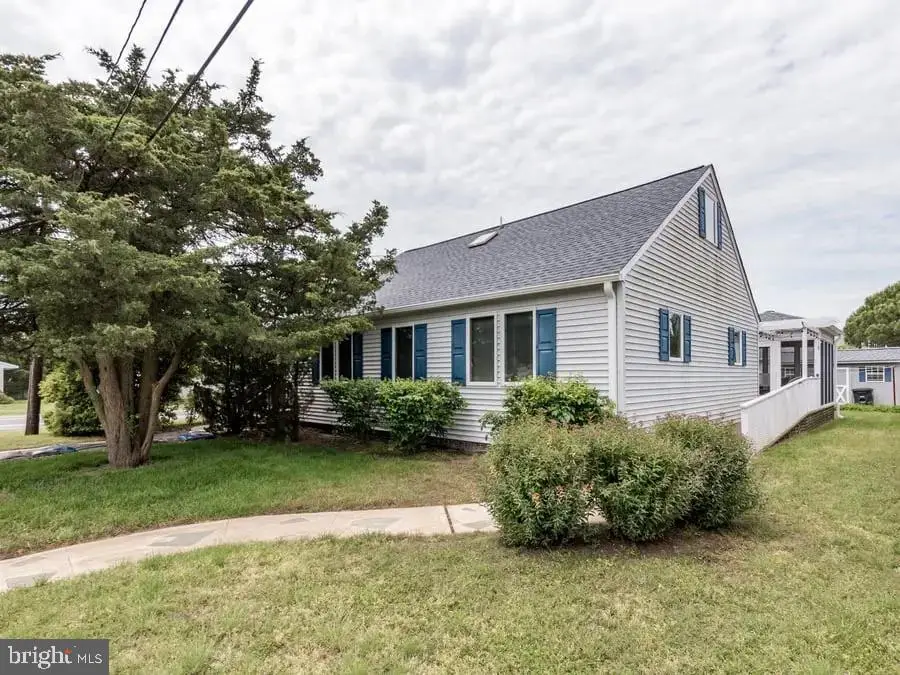 12 New Hampshire Ave, Lewes, DE 19958 - #1