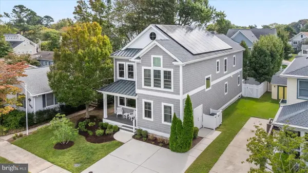 302 Laurel St, REHOBOTH BEACH, DE 19971