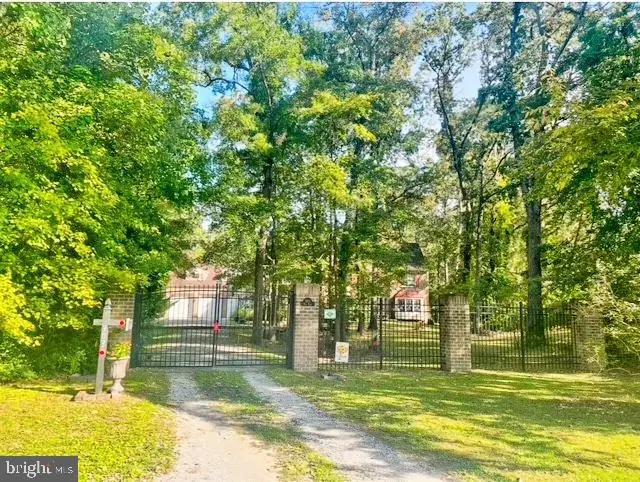 303 Maro Rd, Pasadena, MD 21122 - Image #2