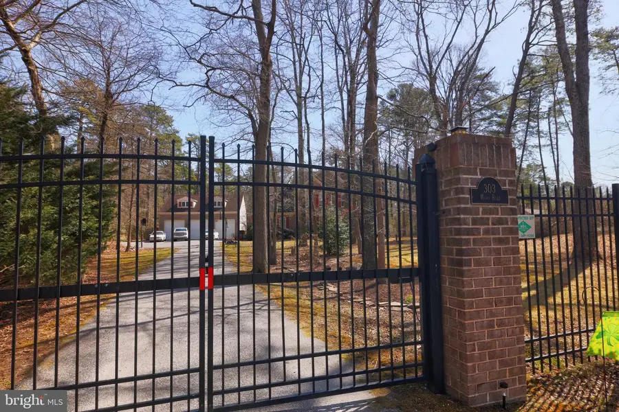 303 Maro Rd, Pasadena, MD 21122 - Image #3