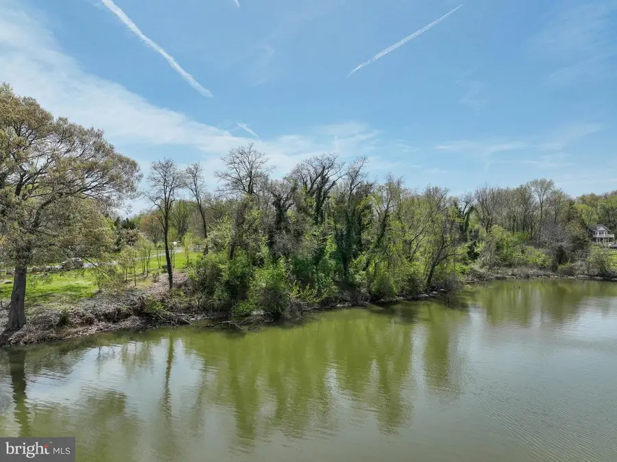 946 Benning Rd, Galesville, MD 20765 - Image #2