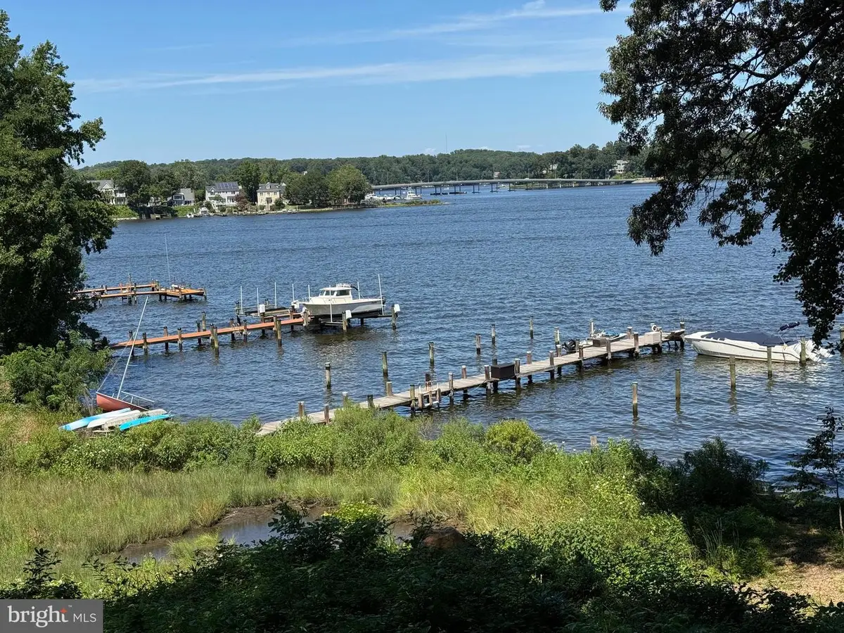 2946 Edgewater Dr, Edgewater, MD 21037 - Image #1