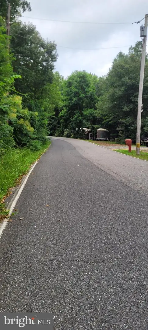 6281 Franklin Gibson Rd, Tracys Landing, MD 20779 - Image #2