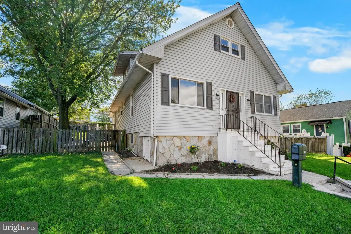 113 W Edgevale Rd, Baltimore, MD 21225 - Image #1