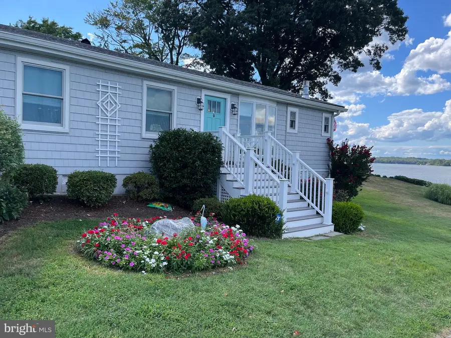 1663 Cliff Dr, Edgewater, MD 21037 - Image #2