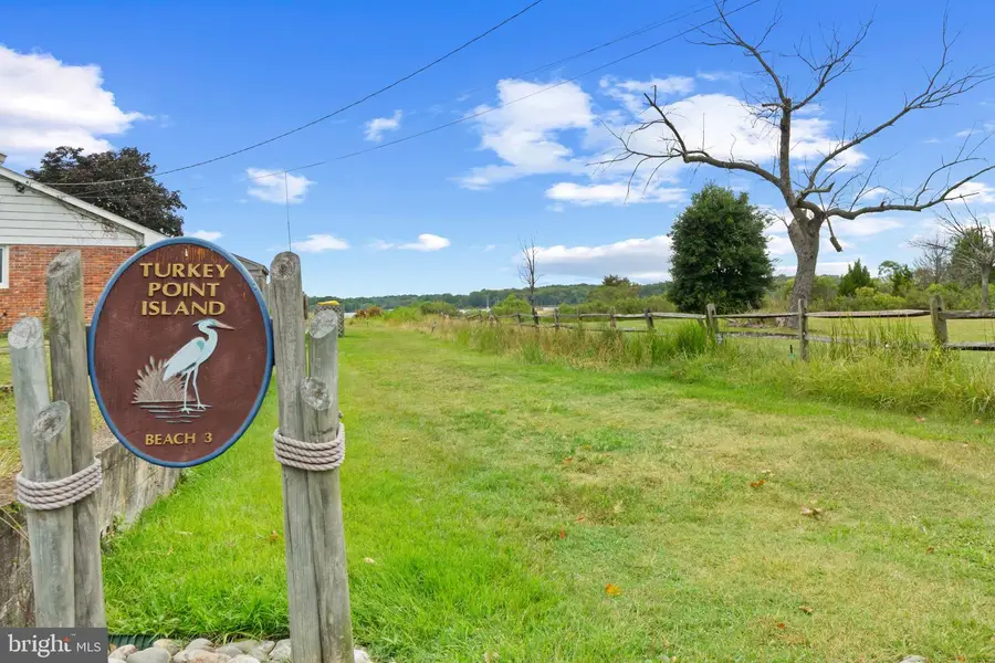 1121 Paca Dr, Edgewater, MD 21037 - #3