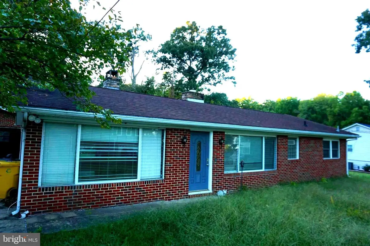 7948 Oak Rd, Pasadena, MD 21122 - Image #1