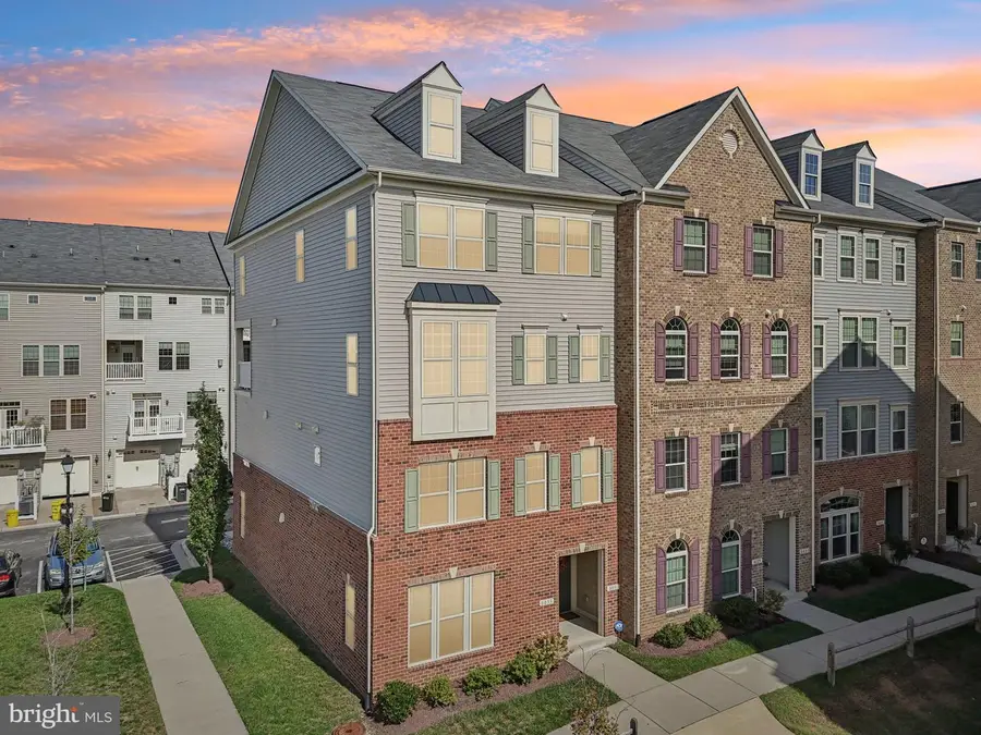 8031 Orchard Grove Rd, Odenton, MD 21113 - Image #2