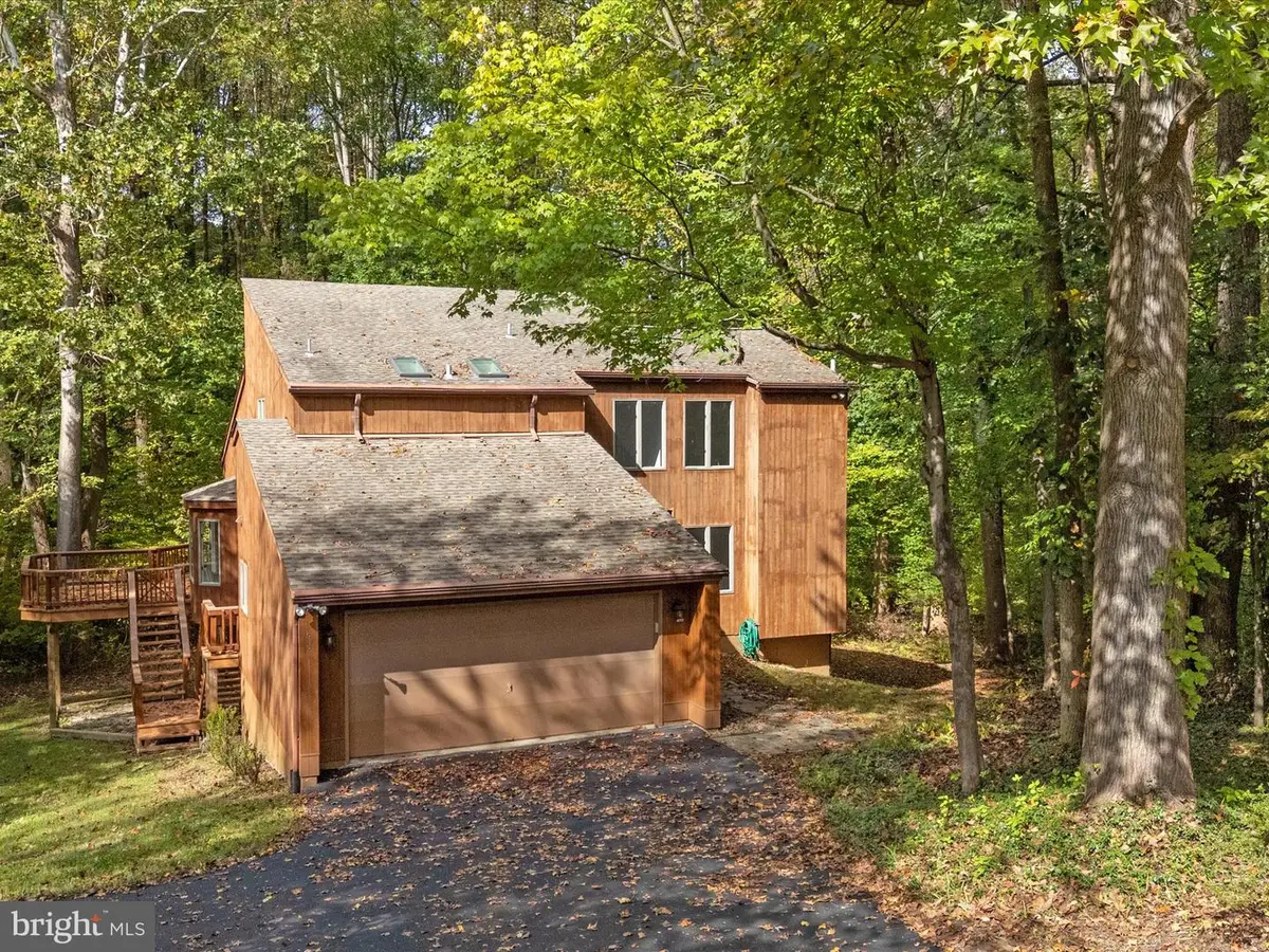 812 Richardson Dr, Harwood, MD 20776 - Image #1