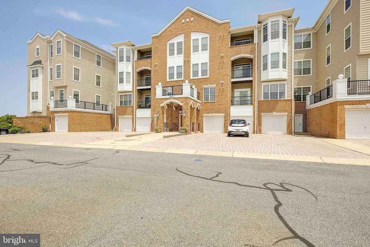 8610 Fluttering Leaf Trl #208, Odenton, MD 21113 - Image #1