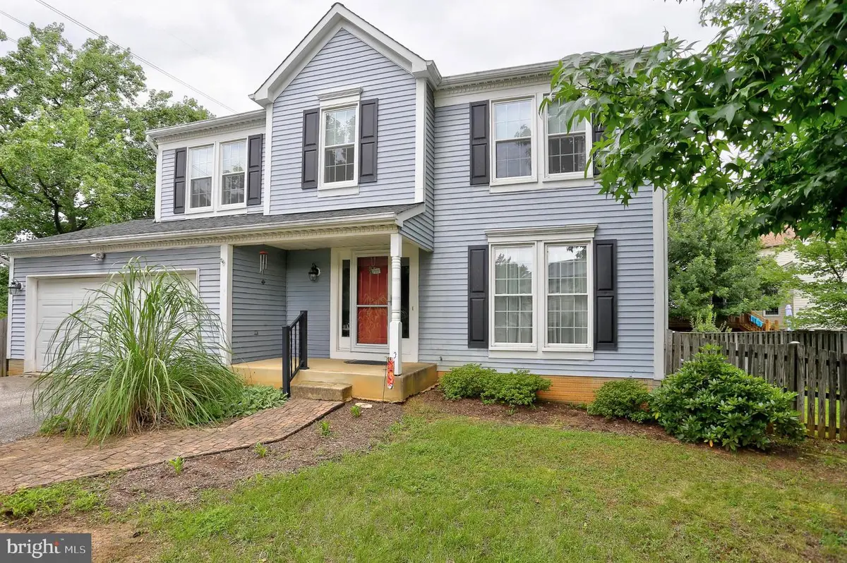 758 Sunnyfield Ln, Baltimore, MD 21225 - Image #1