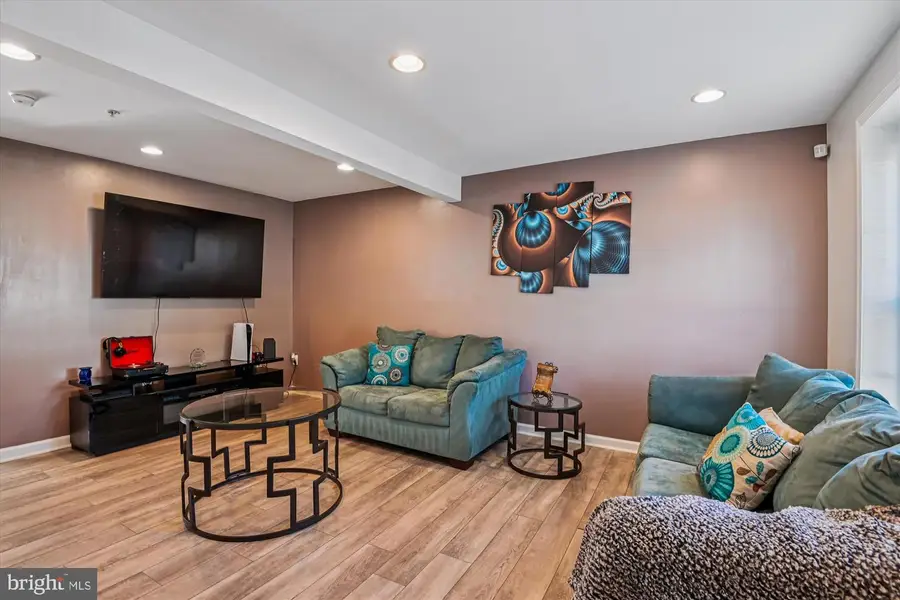 221 Foxmanor Ln, Glen Burnie, MD 21061 - Image #3