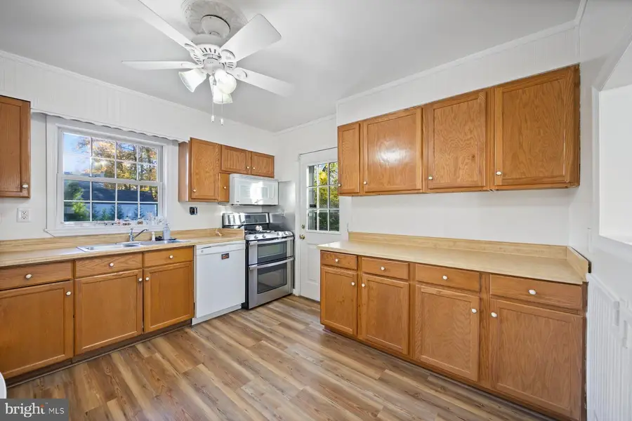 1003 Lee Rd, Glen Burnie, MD 21061 - Image #2