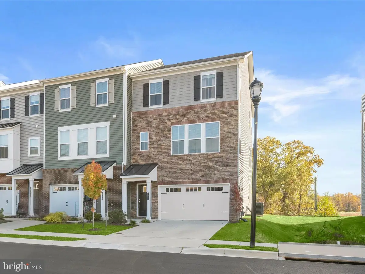 7035 Fox Glove Ln, Hanover, MD 21076 - Image #1