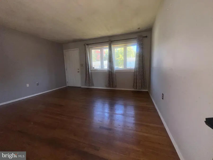 328 Vale Smt S, Laurel, MD 20724 - Image #2