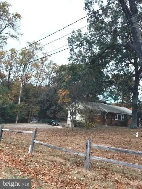 1664 Glen Dr, Pasadena, MD 21122 - Image #2