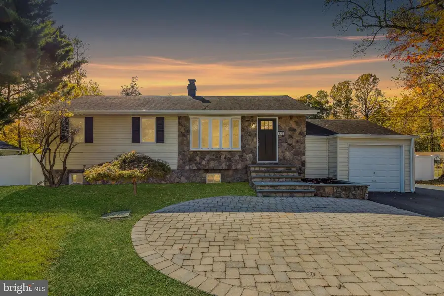 127 Duval Ln, Edgewater, MD 21037 - Image #2