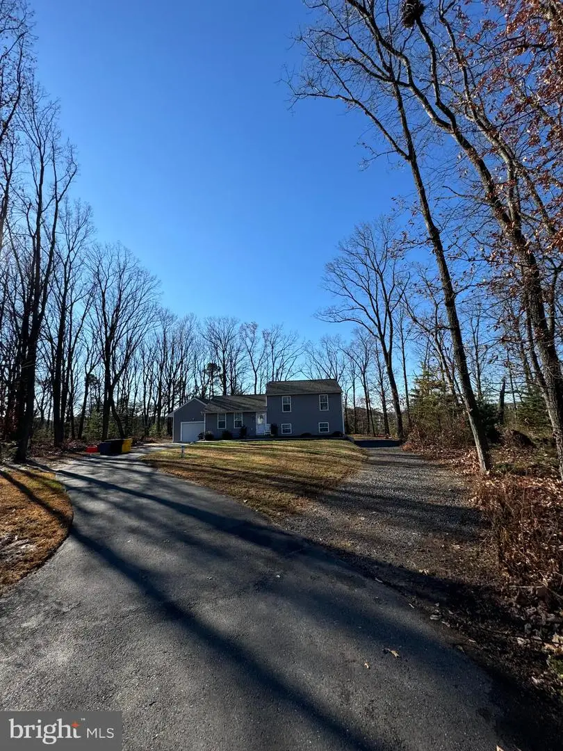 7428 Hawkins Dr, Hanover, MD 21076 - Image #2