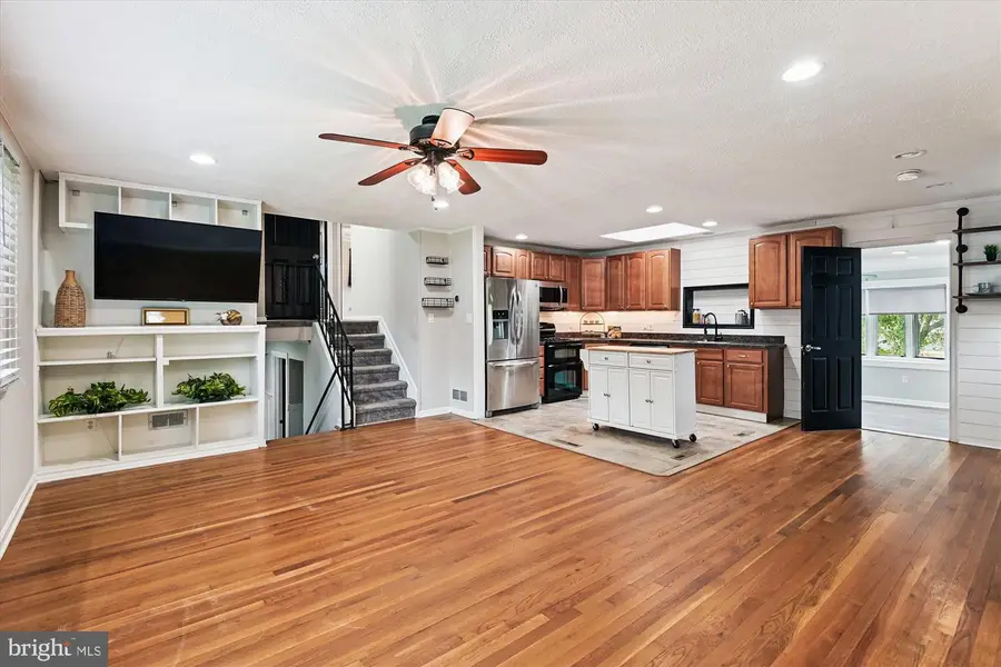 607 Marshall Rd, Glen Burnie, MD 21061 - Image #3