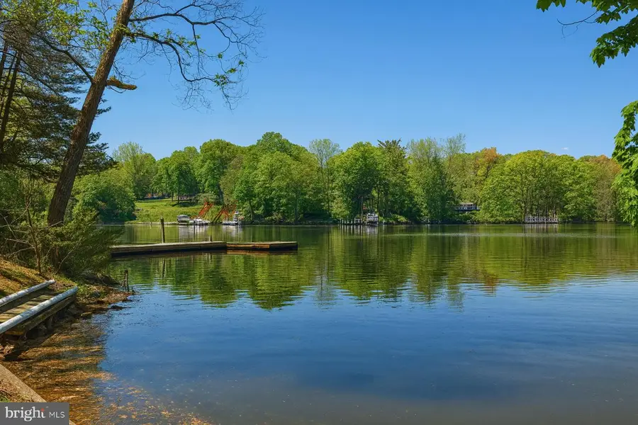 7 Gene Ave, Pasadena, MD 21122 - Image #2