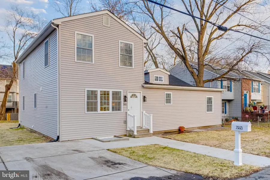 7925 E End Dr, Baltimore, MD 21226 - Image #2