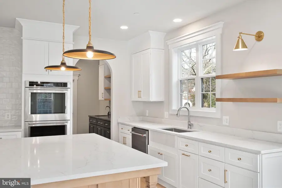 17 Vinter Ln, Pasadena, MD 21122 - Image #3